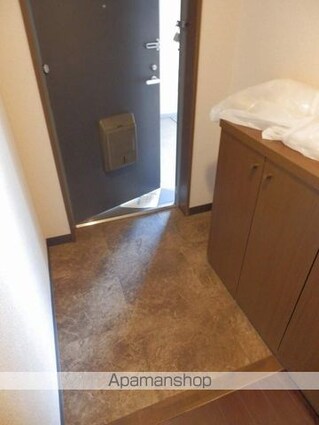 千葉県千葉市稲毛区小中台町[3LDK/66.37m2]の玄関