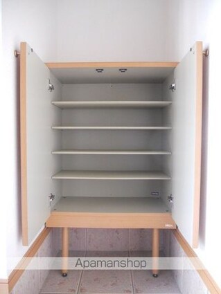 Ｓｗｅｅｔｓ　Ｖｉｌｌａ　Ａ棟[2DK/52.8m2]の共用部2