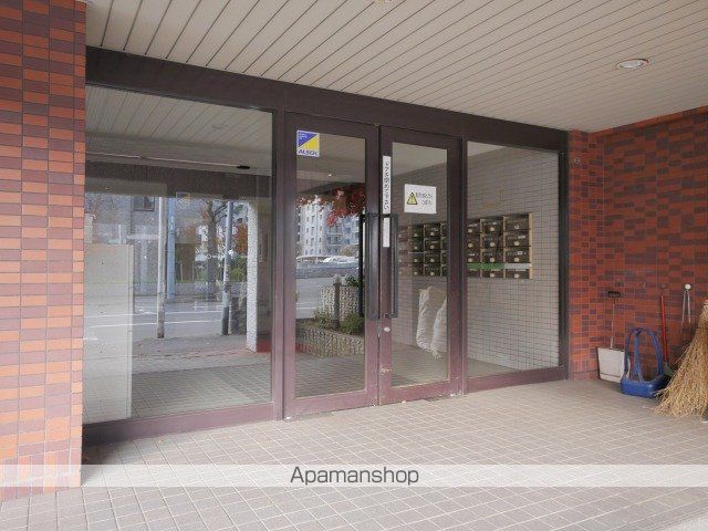 パークノヴァ北円山の玄関写真