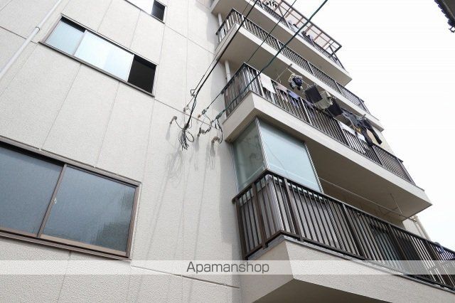 栄能マンションの外観写真