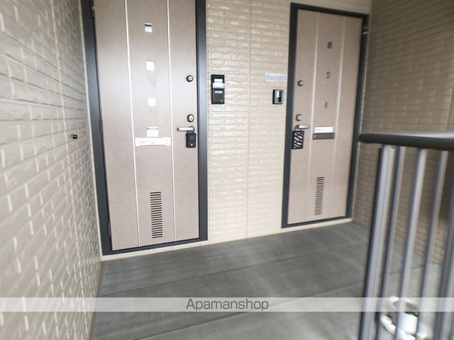 メゾンベール Aの玄関写真