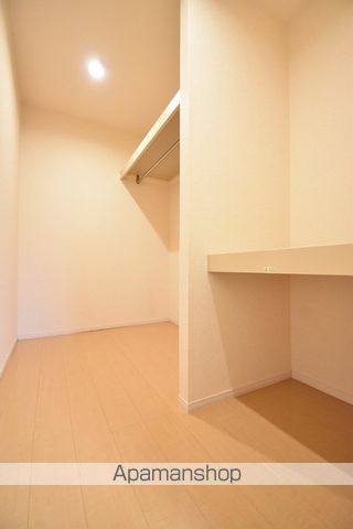 たてのきコートの内装写真