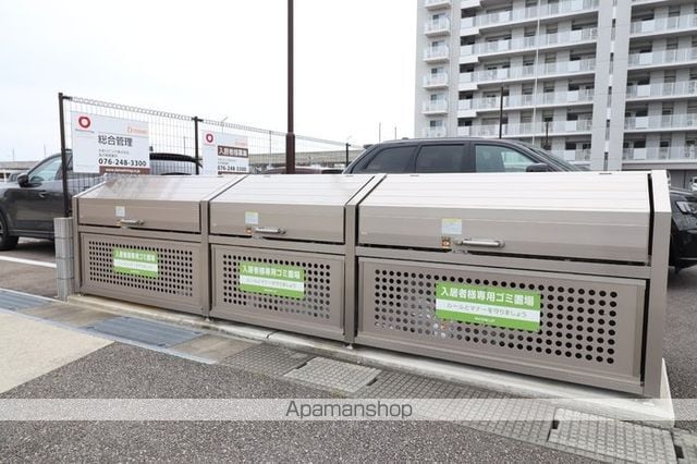グランデ西金沢駅前の内装写真