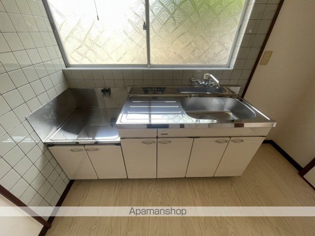 アストラムライン 西原駅 徒歩11分 2階建 築42年の内装写真