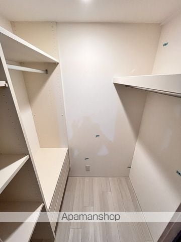 スプランディッド新大阪VIIの内装写真