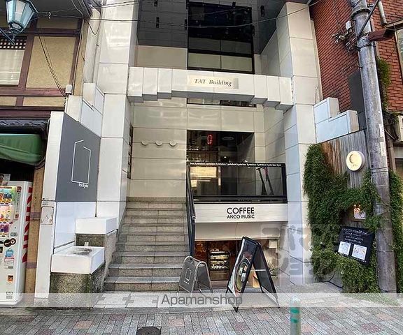 TAT BUILDINGの玄関写真