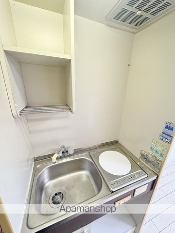 フォースアベニューの内装写真