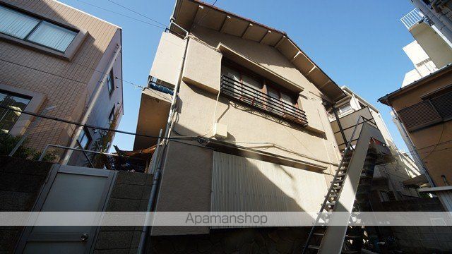 川本アパートの外観写真