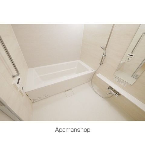コンフォリア新宿イーストサイドタワーの内装写真