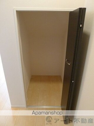 愛媛県松山市立花１丁目[1LDK/36.57m2]の内装3