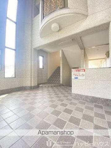 シャイネンTの玄関写真