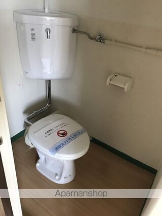 和歌山県御坊市藤田町藤井[2K/28.98m2]のトイレ