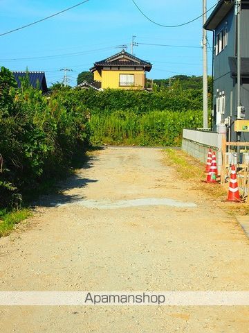 【鹿嶋市大字粟生のアパートの写真】