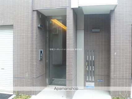 ＤＯＲＦ　ＳＨＩＲＯＫＡＮＥ[1K/25.01m2]のエントランス