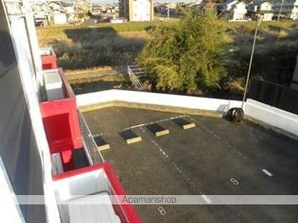 ディライトフル２２[1K/22.7m2]の駐車場
