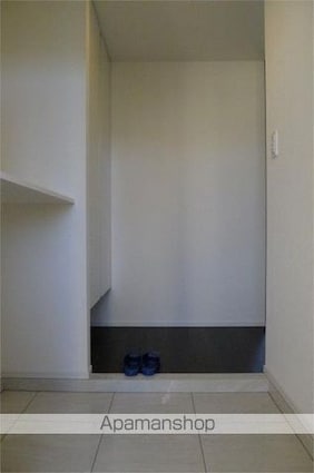グランドコンシェルジュ千駄ヶ谷[1LDK/34.24m2]の玄関