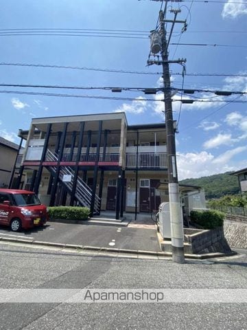 レオパレス西風新都の外観写真