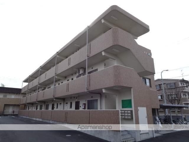 カークスの外観写真