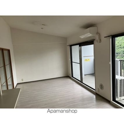 ダイアパレス下河内[3LDK/74.84m2]のリビング・居間2