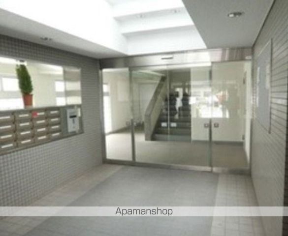 ファミール井荻の玄関写真