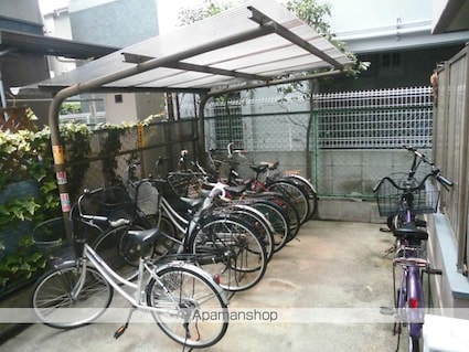 ハイムポプリ[1R/13m2]の駐車場