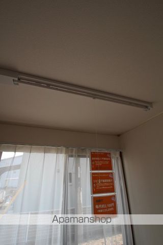 ドミール屋島 B棟の内装写真