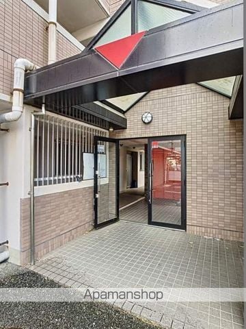 リアライズ円山の玄関写真