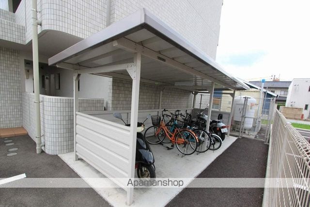 フラーレンLの玄関写真