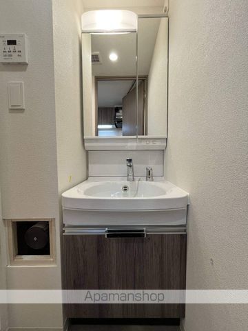 スプランディッド新大阪WESTの内装写真