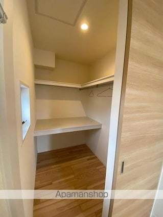 シャーメゾン浅野[2LDK/66.72m2]の収納