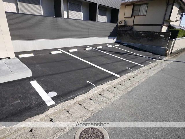 ファインフォレスタ九工大前の外観写真