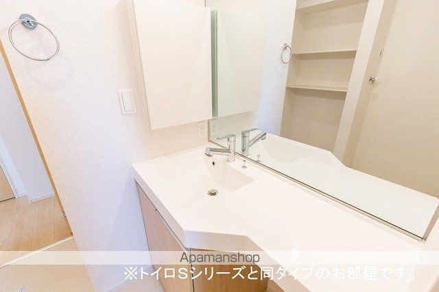リバーサイドJUNの内装写真