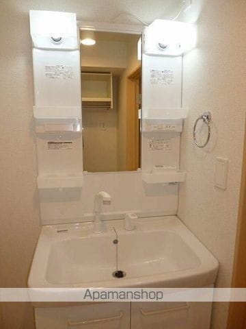 リヴァーイーストHORIIKEの内装写真