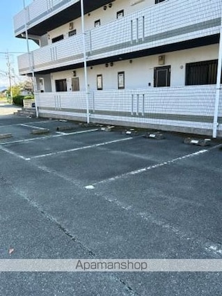 ロイヤルハイツ[3DK/56.85m2]の駐車場4