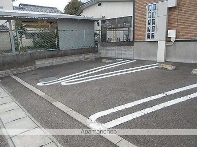 レオネクストアメニティささきの[1K/20.75m2]の駐車場