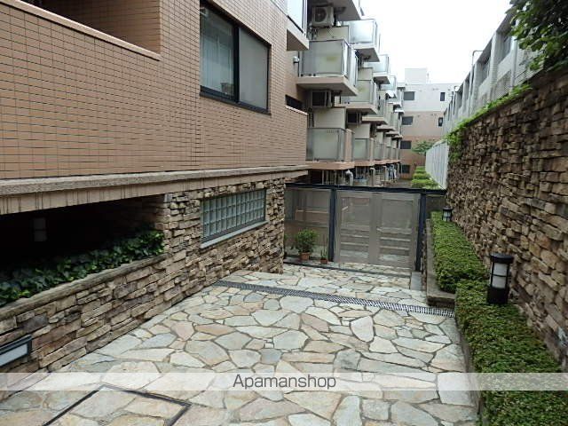 ルート四谷三丁目の外観写真