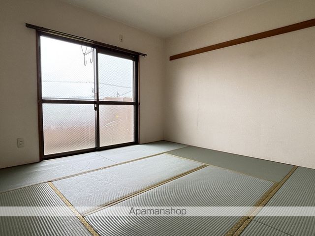 マンションアトランティスIIIの内装写真