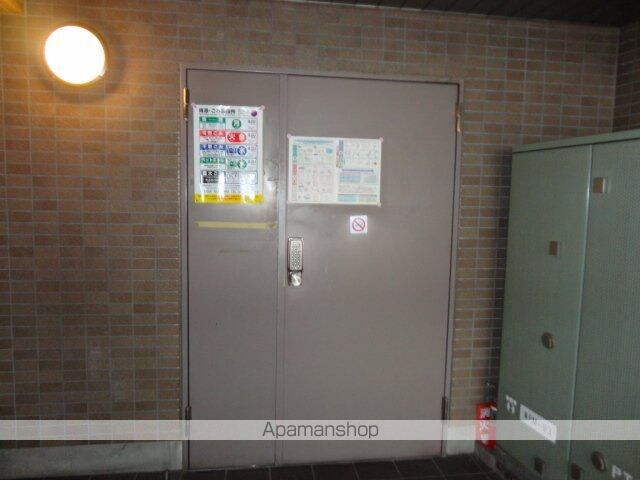 ステージファースト三軒茶屋[1K/19.61m2]の共用部1