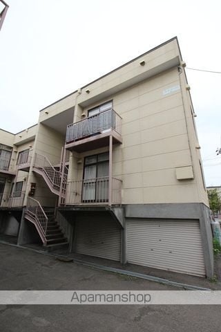 クレセントハウスB棟の外観写真