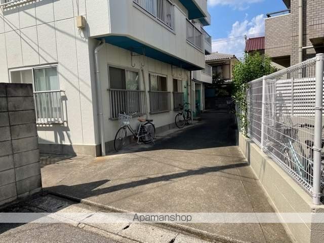 マンションしらかわの玄関写真