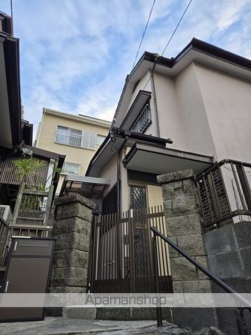 京急本線 浦賀駅 徒歩10分 2階建 築53年の外観写真
