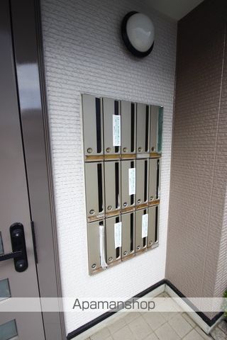 サンヴィアーレ坂本の玄関写真