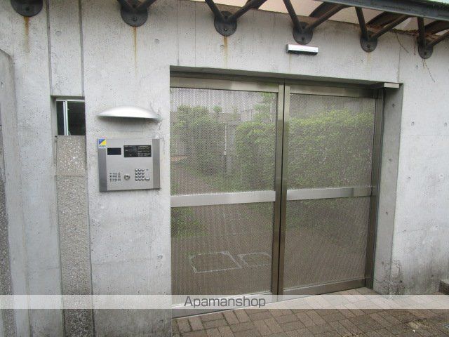 ストーリア等々力の玄関写真