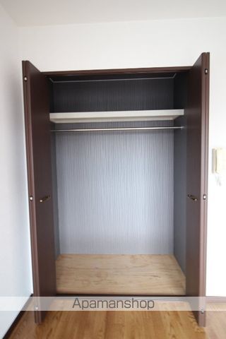 スリーサンズの内装写真