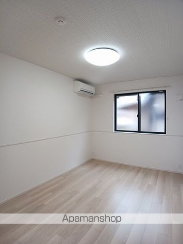 KURA・保田窪本町の内装写真