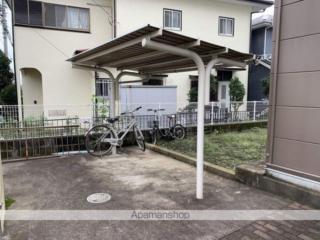 レオパレス泉IIの玄関写真