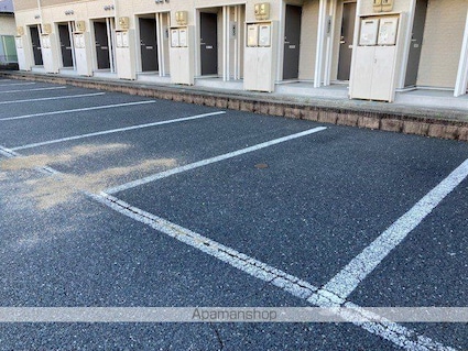 レオパレス高橋[1K/23.61m2]の駐車場