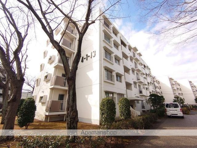 北柏ライフタウン松葉町四丁目第三団地13号棟の外観写真