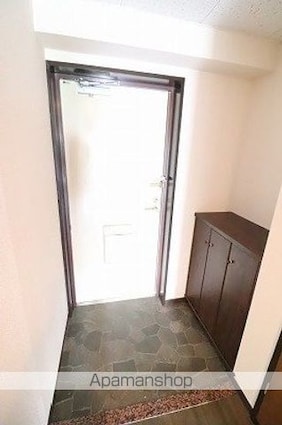 コンフォール霞[2LDK/65m2]の玄関