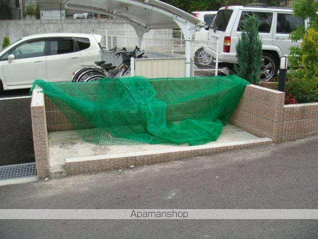 クローヴB棟の外観写真